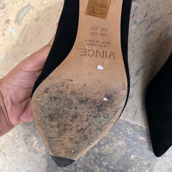 Vince Ankia Suede black pumps!!! - Picture 3 of 3